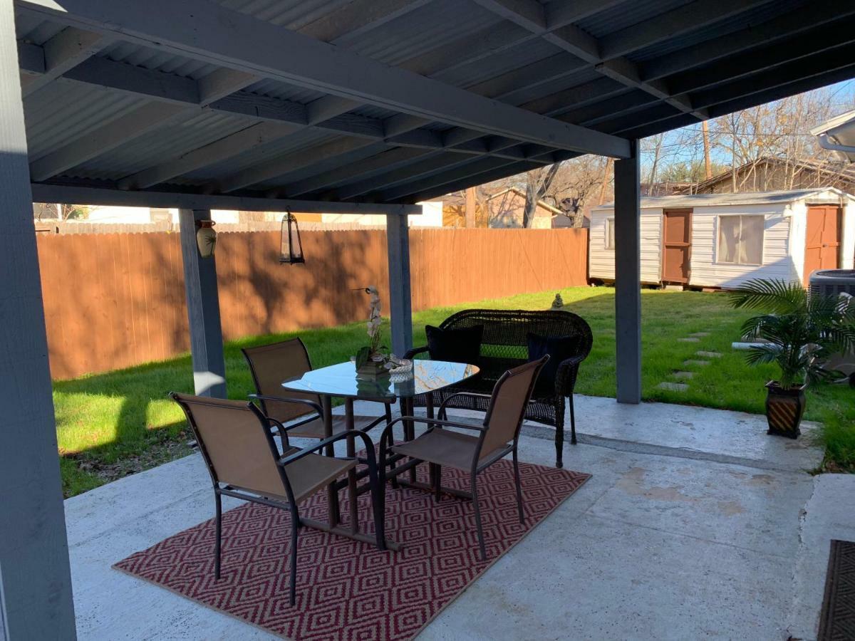 Oasis Near Dfw Airport With Mediterranean Setting Irving Bagian luar foto