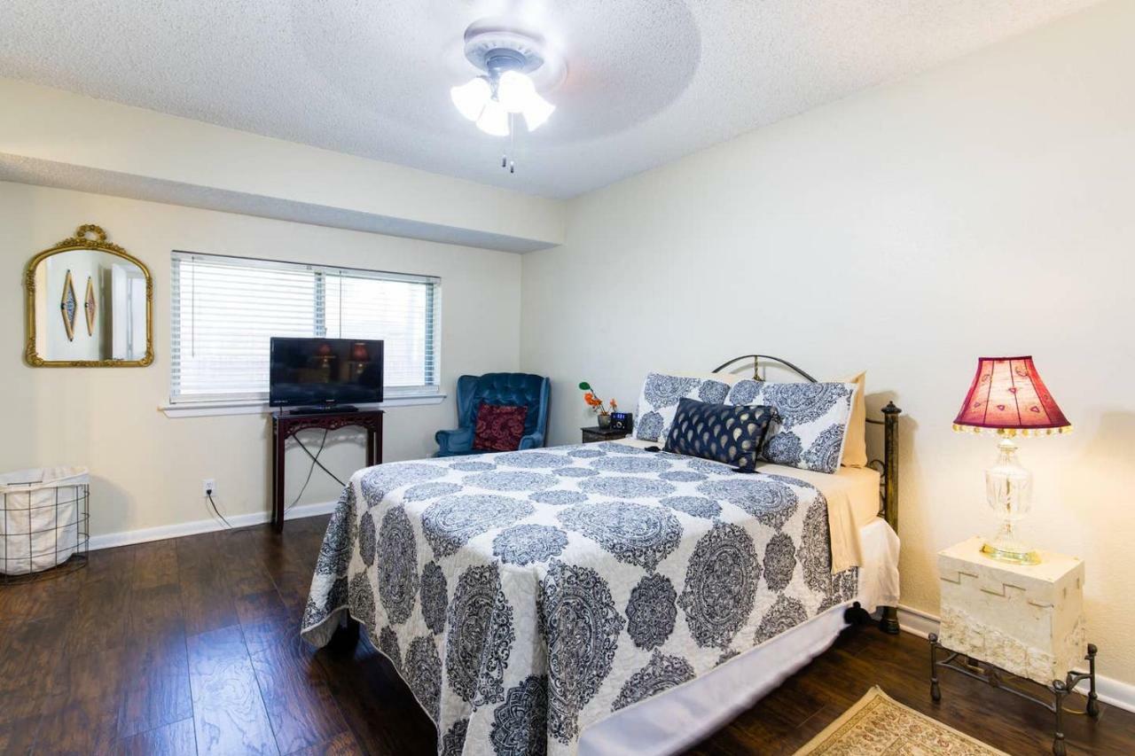 Oasis Near Dfw Airport With Mediterranean Setting Irving Bagian luar foto